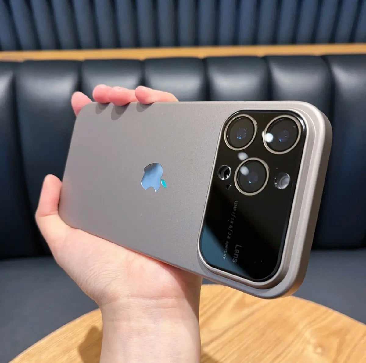 Compatible quick-change iPhone 17 case